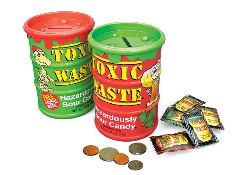 Сколько стоит токсик. Toxic waste конфеты. Кислые конфеты Токсик. Самые кислые конфеты в мире Toxic waste. Леденцы Toxic waste.